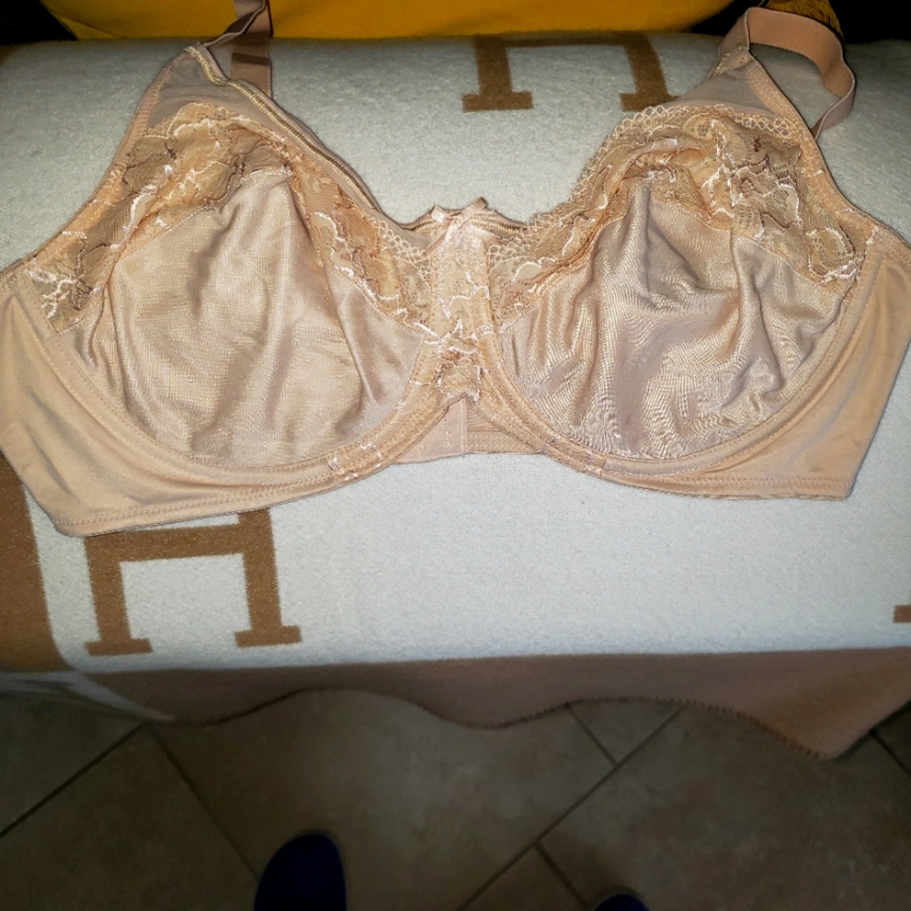 Women's Lilyette Bra Size 44D